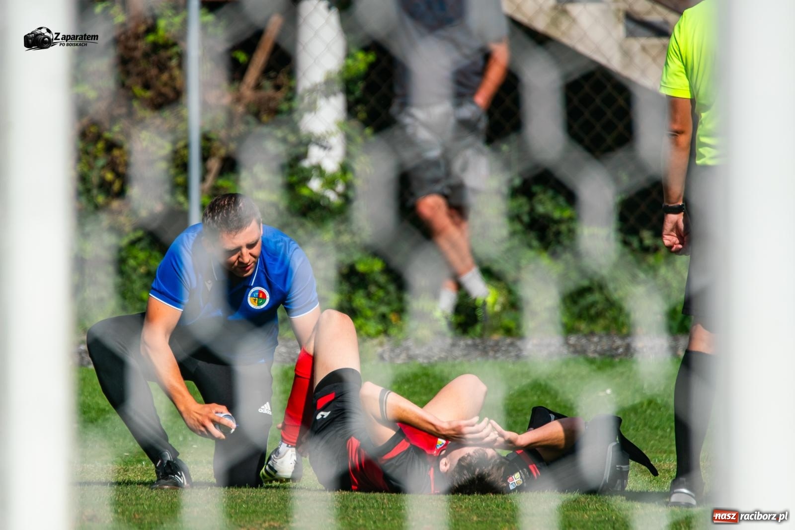 Zdjęcie w galerii na portalu naszraciborz.pl: Cios za cios w Krzyżanowicach. 90 minut walki o lokalny prymat [FOTO] wiadomości z regionu