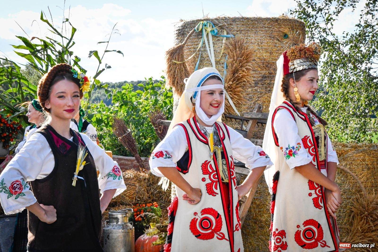 Zdjęcie w galerii na portalu naszraciborz.pl: Dożynki wiejsko-parafialne w Kobyli. Tradycja, folklor i rodzinna zabawa w międzynarodowym towarzystwie [FOTO i WIDEO] wiadomości z regionu