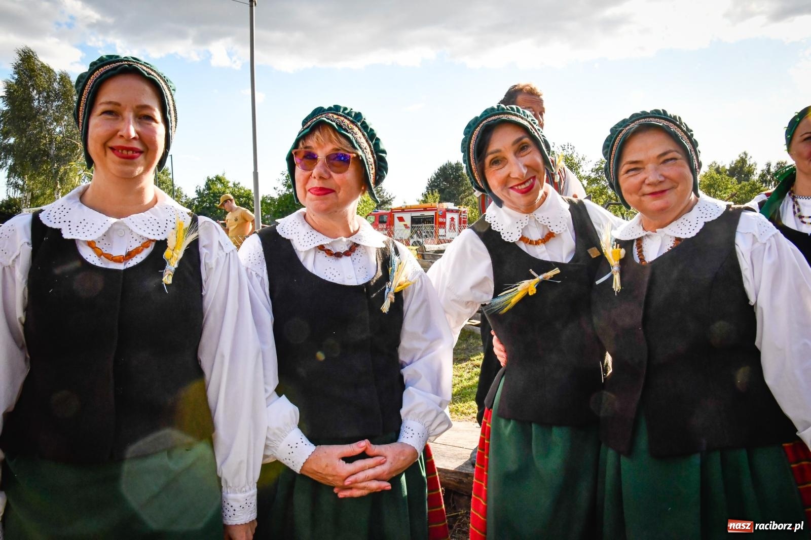 Zdjęcie w galerii na portalu naszraciborz.pl: Dożynki wiejsko-parafialne w Kobyli. Tradycja, folklor i rodzinna zabawa w międzynarodowym towarzystwie [FOTO i WIDEO] wiadomości z regionu
