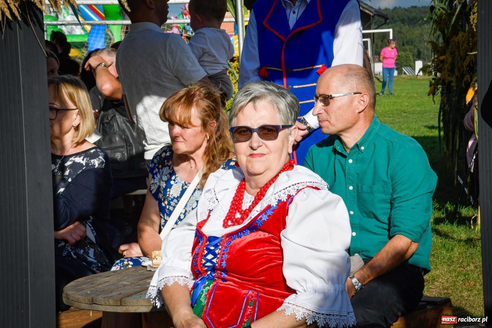 Zdjęcie w galerii na portalu naszraciborz.pl: Dożynki wiejsko-parafialne w Kobyli. Tradycja, folklor i rodzinna zabawa w międzynarodowym towarzystwie [FOTO i WIDEO] wiadomości z regionu