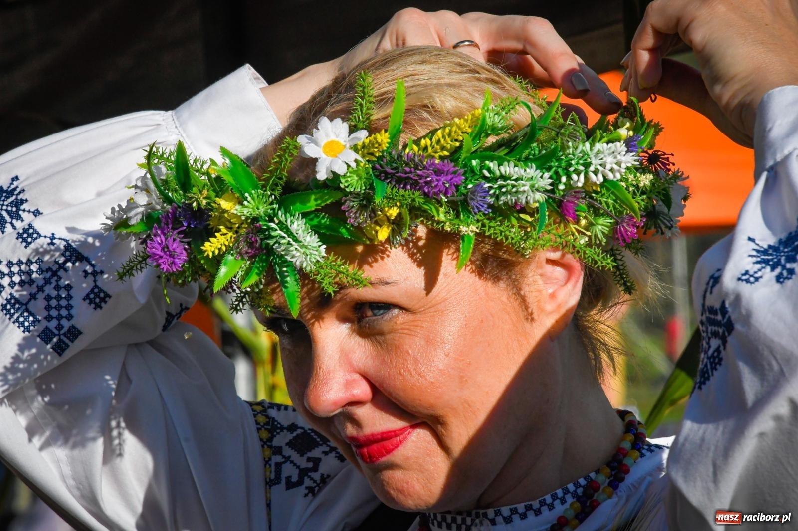 Zdjęcie w galerii na portalu naszraciborz.pl: Dożynki wiejsko-parafialne w Kobyli. Tradycja, folklor i rodzinna zabawa w międzynarodowym towarzystwie [FOTO i WIDEO] wiadomości z regionu