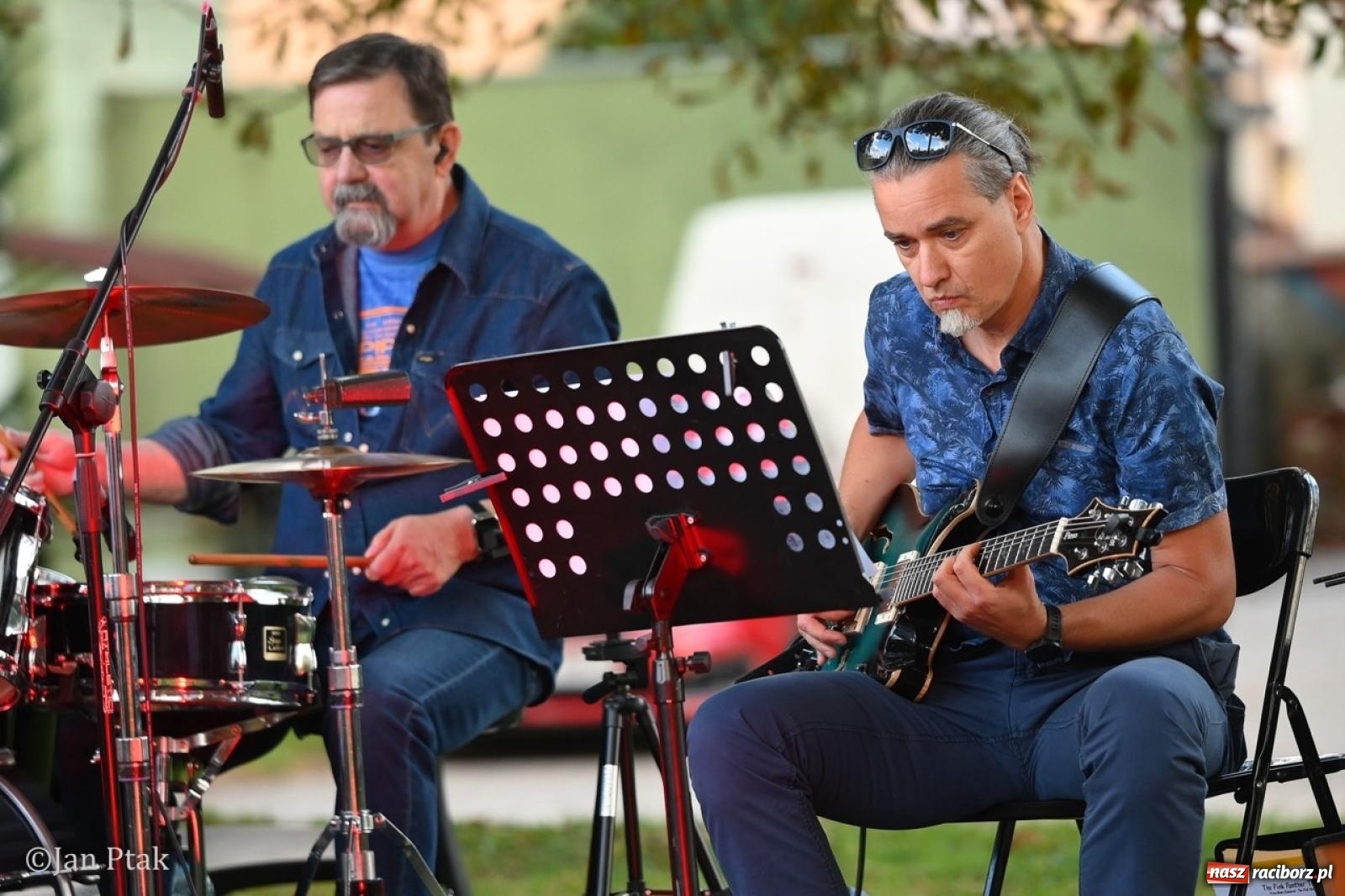 Zdjęcie w galerii na portalu naszraciborz.pl: Jazzowy wieczór w Ogrodzie Strzechy  wiadomości z regionu