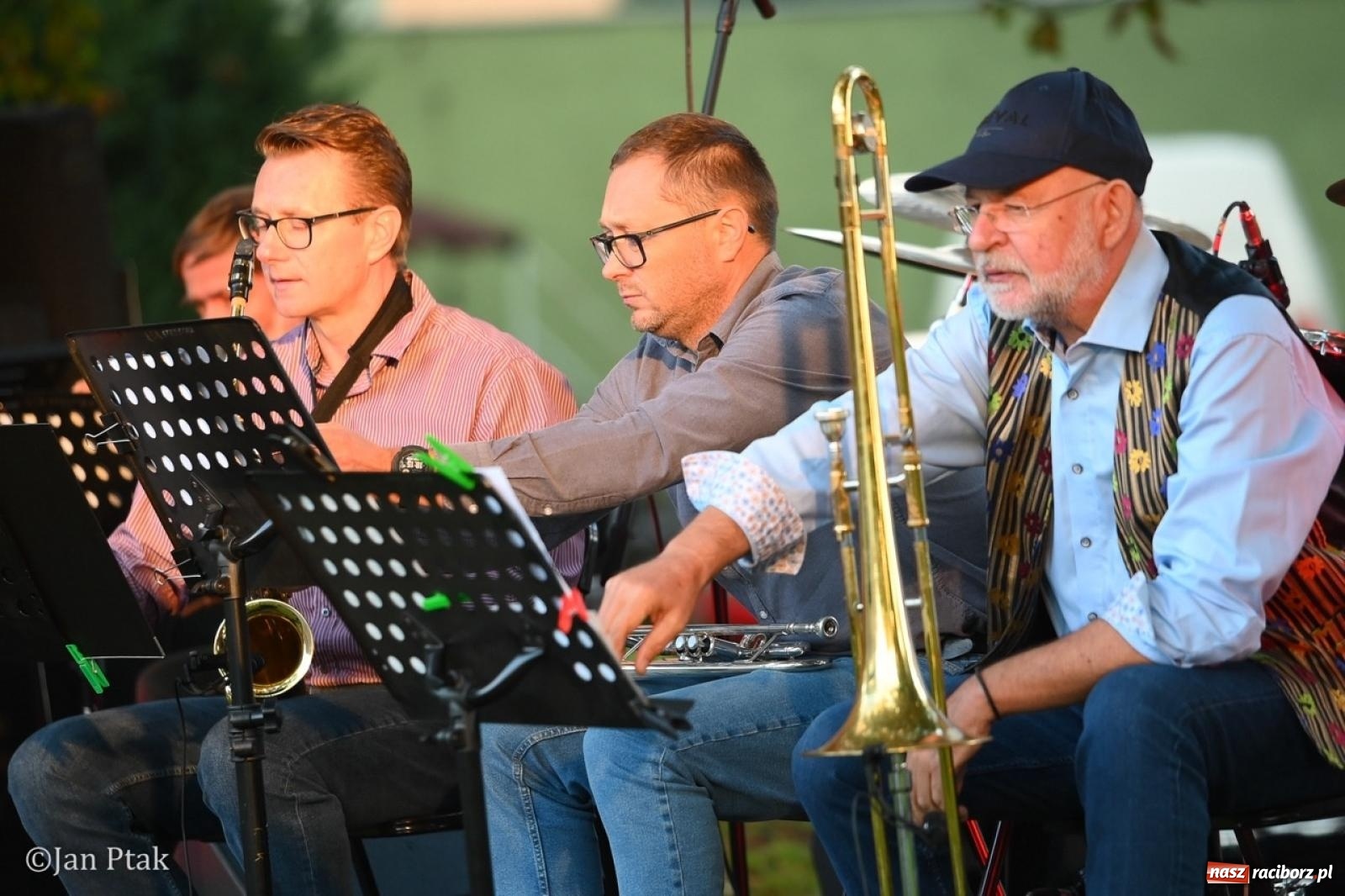 Zdjęcie w galerii na portalu naszraciborz.pl: Jazzowy wieczór w Ogrodzie Strzechy  wiadomości z regionu