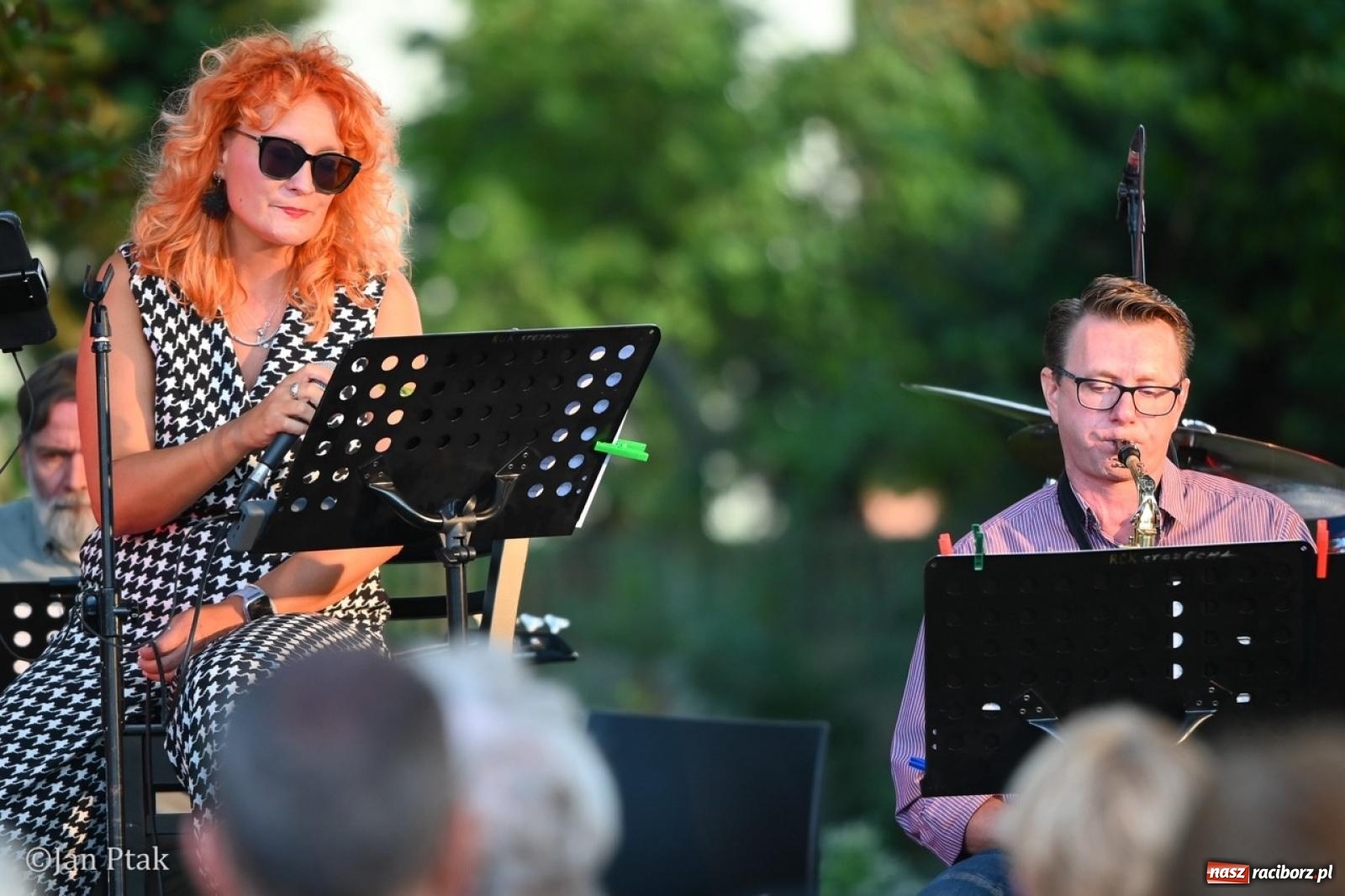 Zdjęcie w galerii na portalu naszraciborz.pl: Jazzowy wieczór w Ogrodzie Strzechy  wiadomości z regionu
