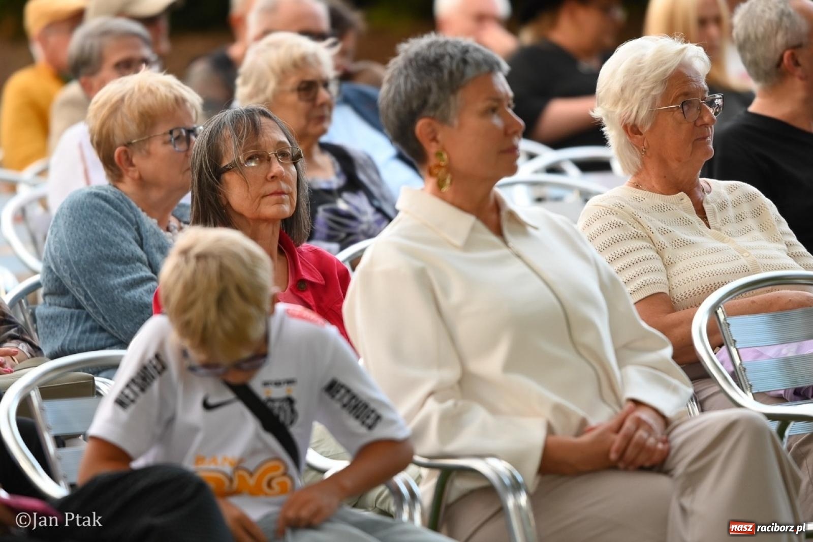 Zdjęcie w galerii na portalu naszraciborz.pl: Jazzowy wieczór w Ogrodzie Strzechy  wiadomości z regionu
