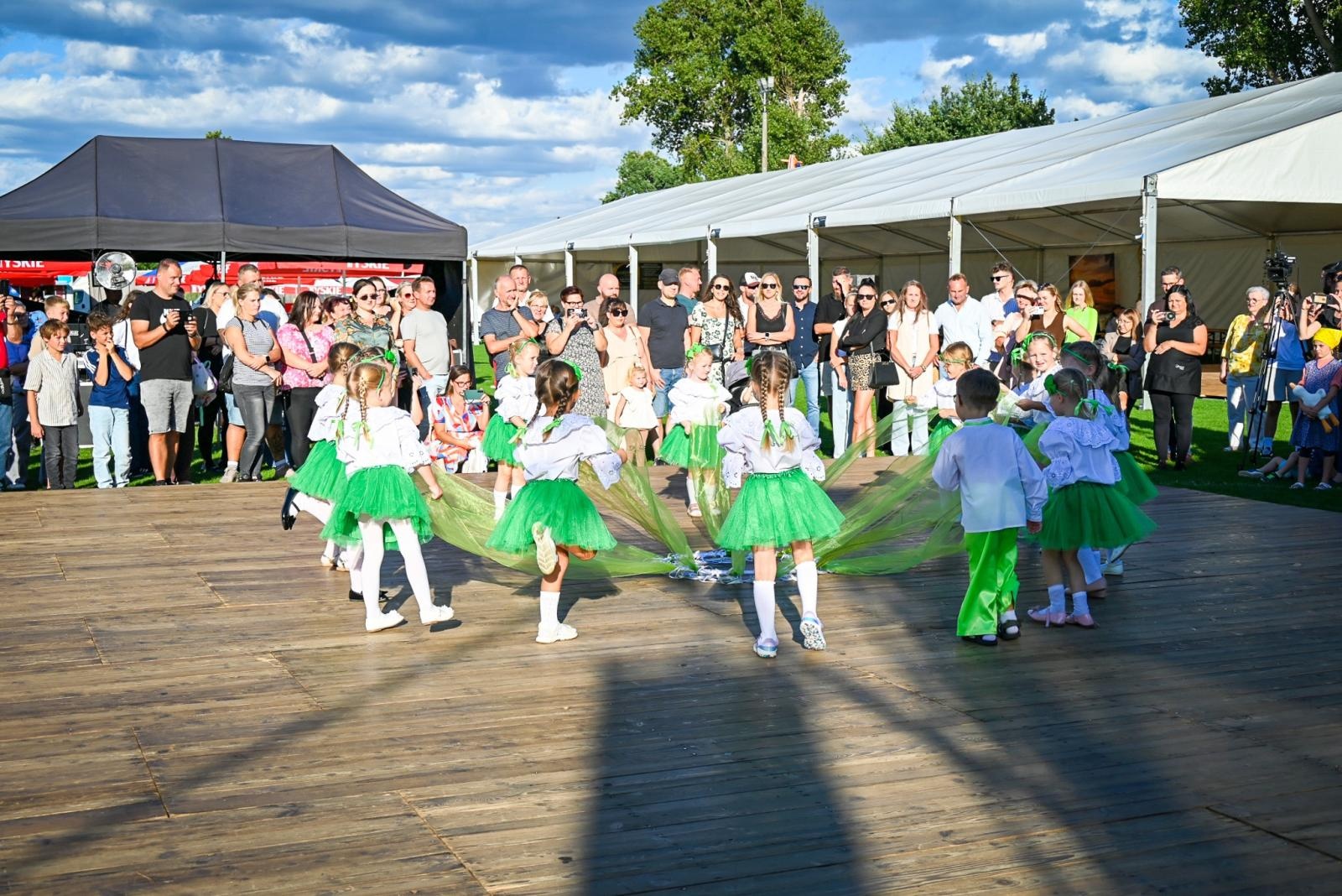 Zdjęcie w galerii na portalu naszraciborz.pl: Dożynki w Bieńkowicach. Pierwszy dzień za nami, dziś korowód, kabaret i zabawa [FOTO] wiadomości z regionu