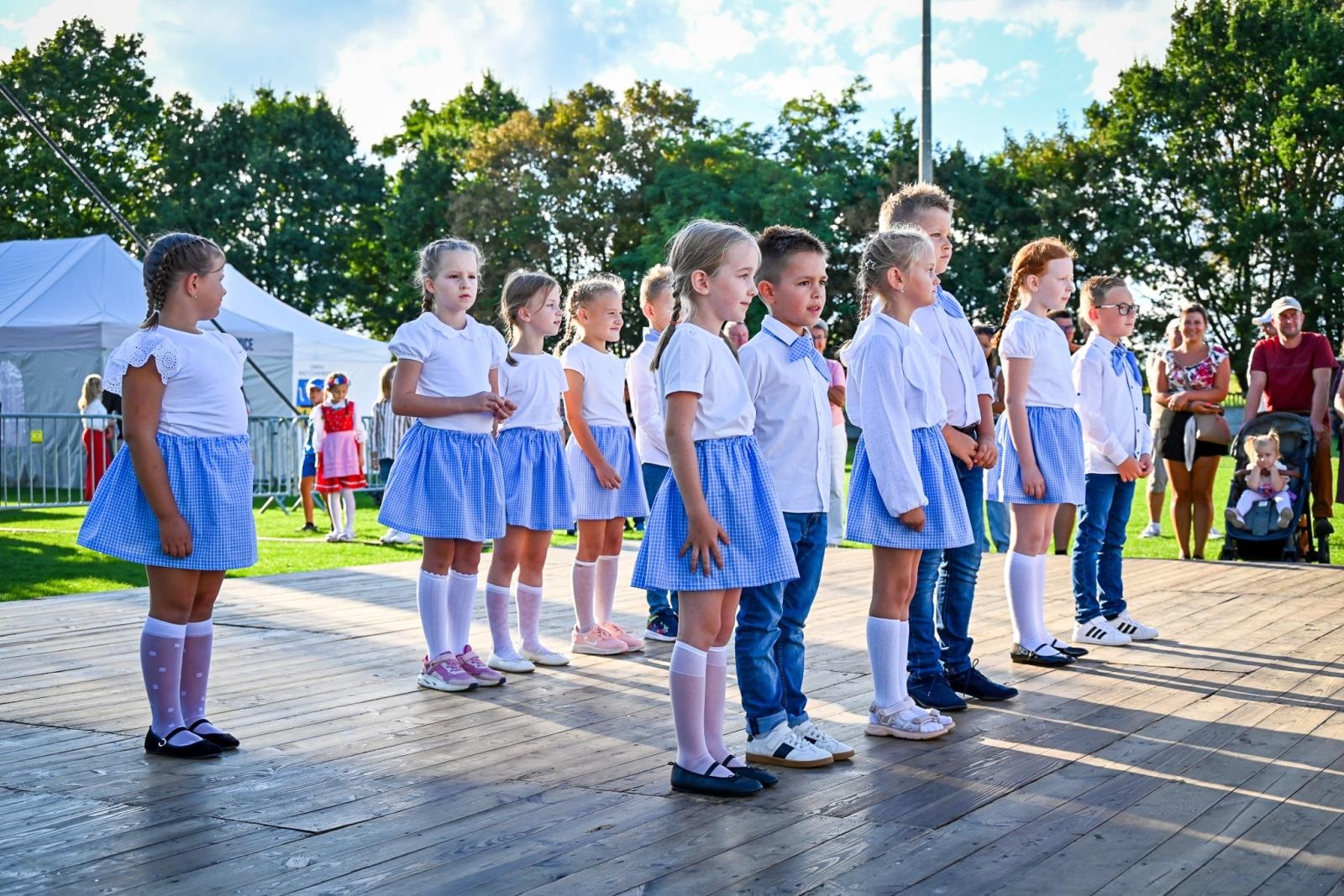 Zdjęcie w galerii na portalu naszraciborz.pl: Dożynki w Bieńkowicach. Pierwszy dzień za nami, dziś korowód, kabaret i zabawa [FOTO] wiadomości z regionu