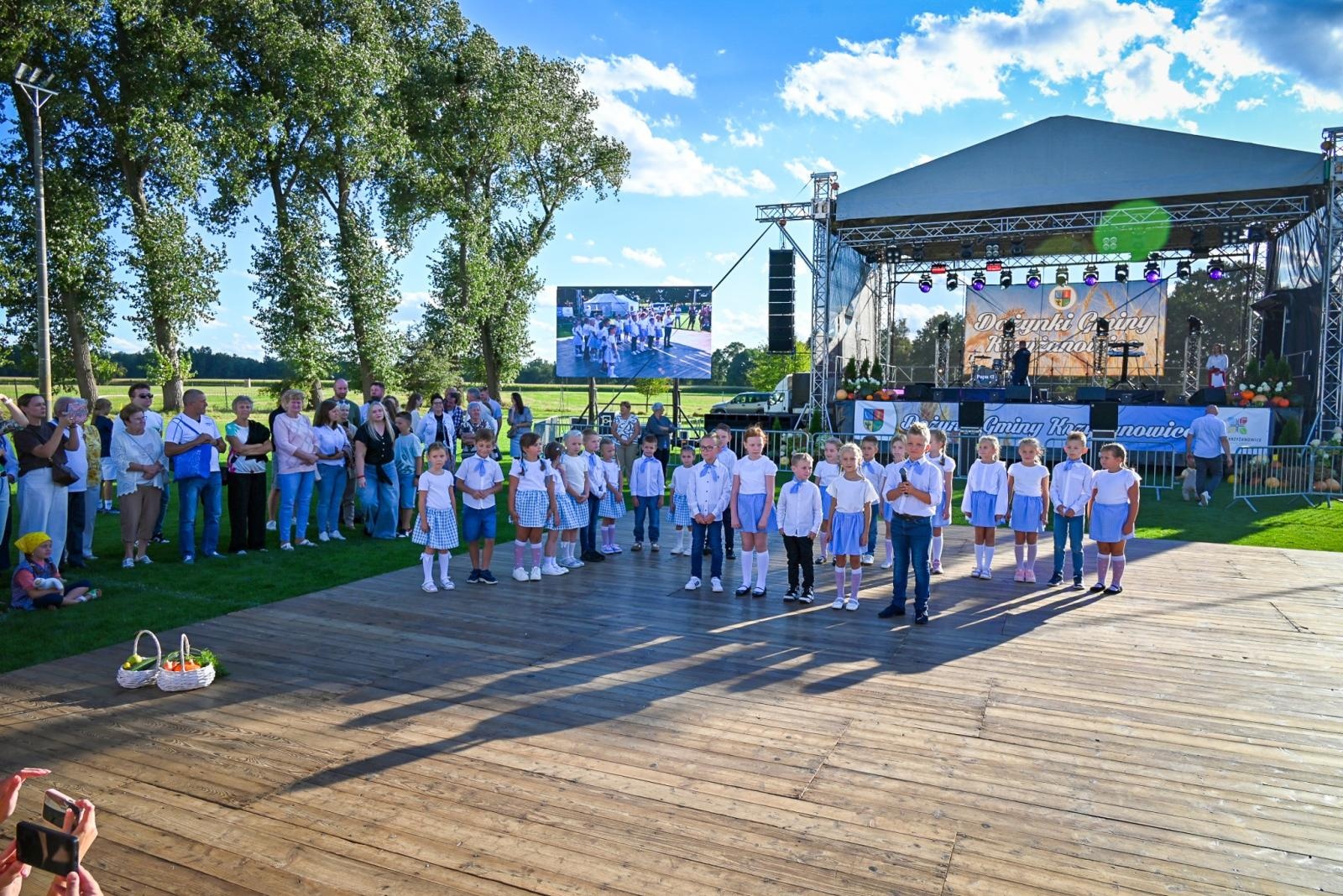 Zdjęcie w galerii na portalu naszraciborz.pl: Dożynki w Bieńkowicach. Pierwszy dzień za nami, dziś korowód, kabaret i zabawa [FOTO] wiadomości z regionu