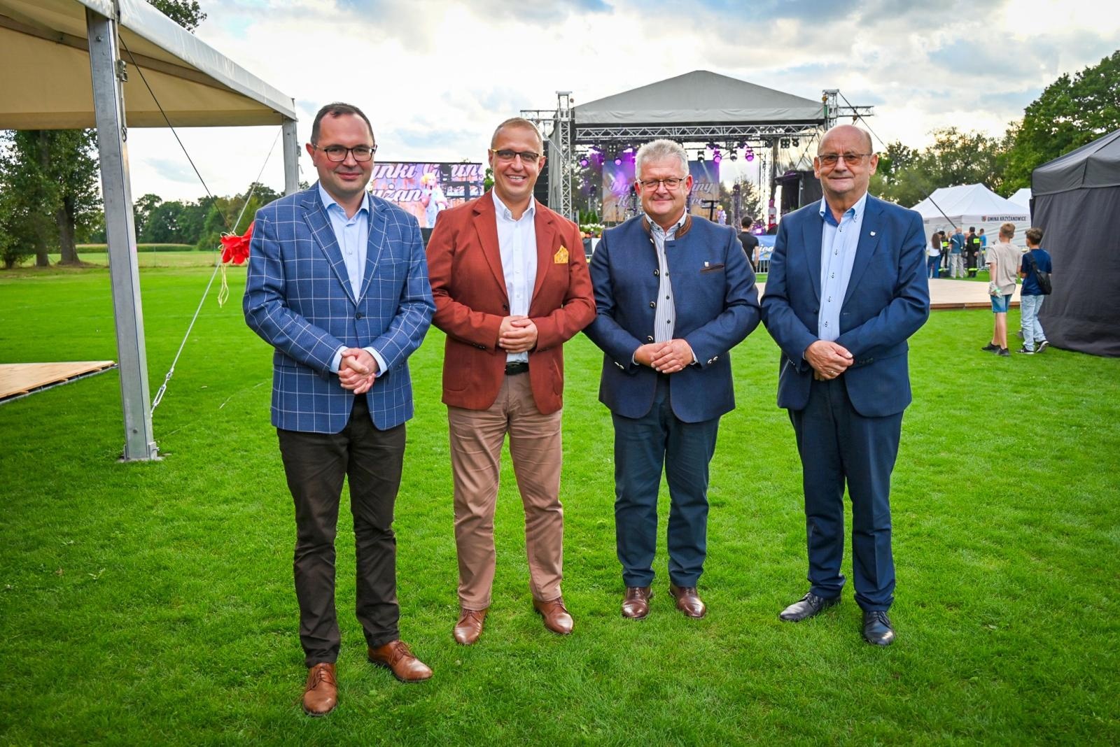 Zdjęcie w galerii na portalu naszraciborz.pl: Dożynki w Bieńkowicach. Pierwszy dzień za nami, dziś korowód, kabaret i zabawa [FOTO] wiadomości z regionu