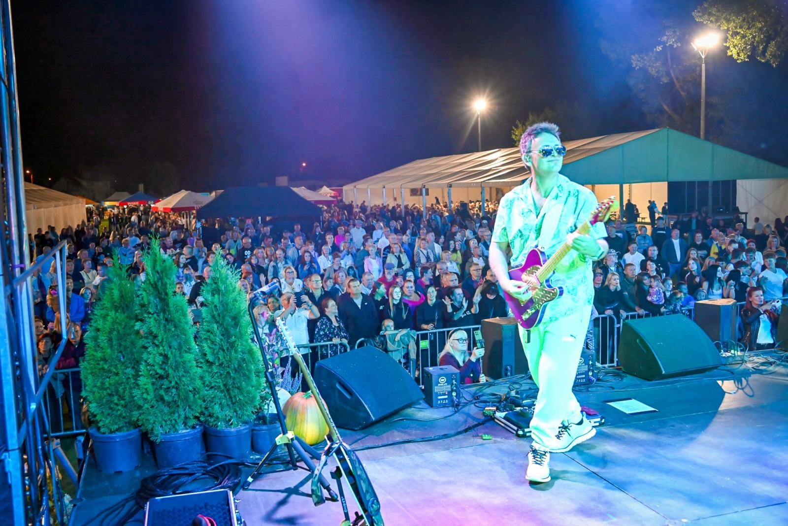 Zdjęcie w galerii na portalu naszraciborz.pl: Dożynki w Bieńkowicach. Pierwszy dzień za nami, dziś korowód, kabaret i zabawa [FOTO] wiadomości z regionu