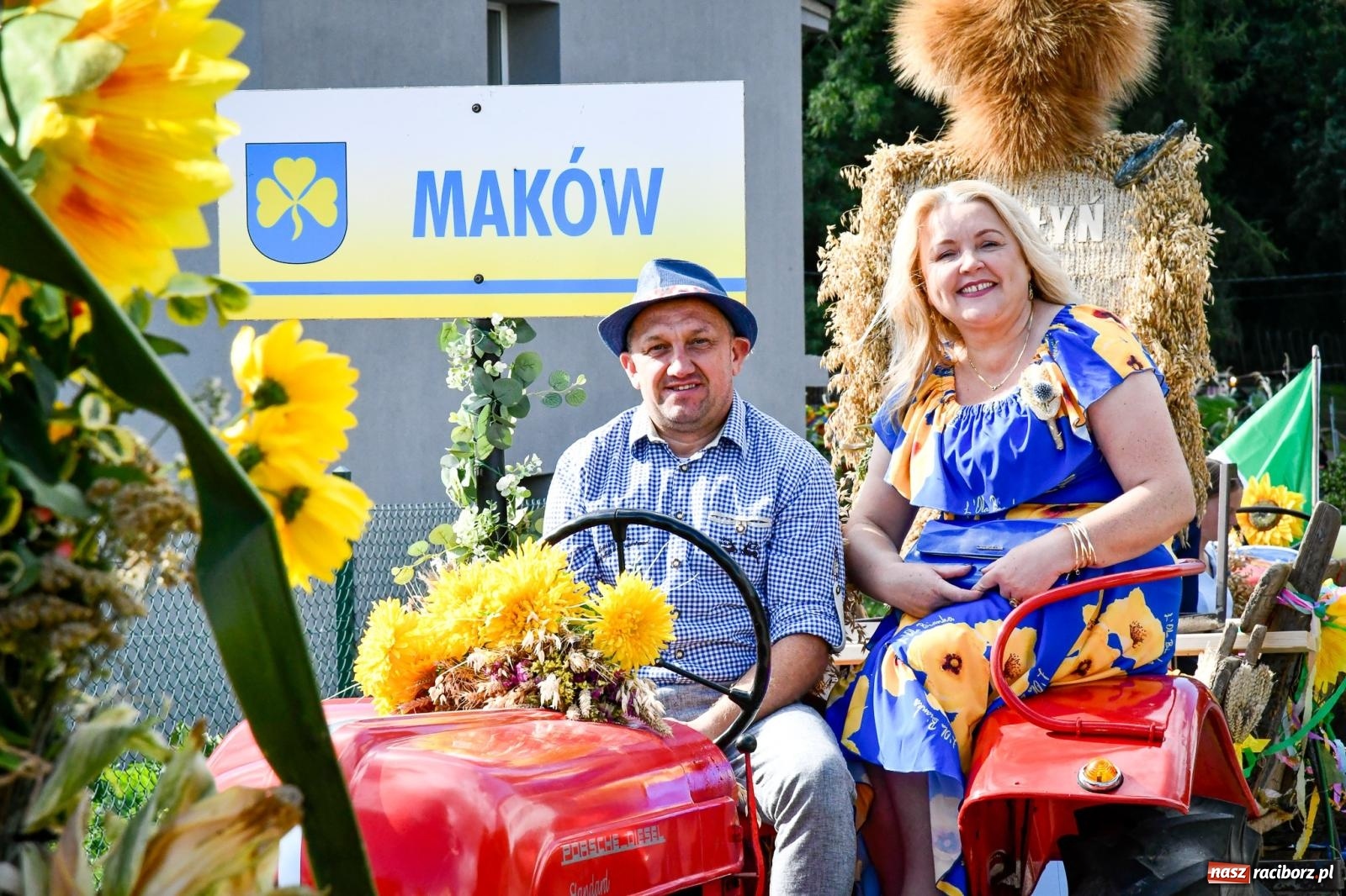 Zdjęcie w galerii na portalu naszraciborz.pl: Krowiarki gospodarzem dożynek gminy Pietrowice Wielkie. Korowód i pomnik Ciapka wiadomości z regionu