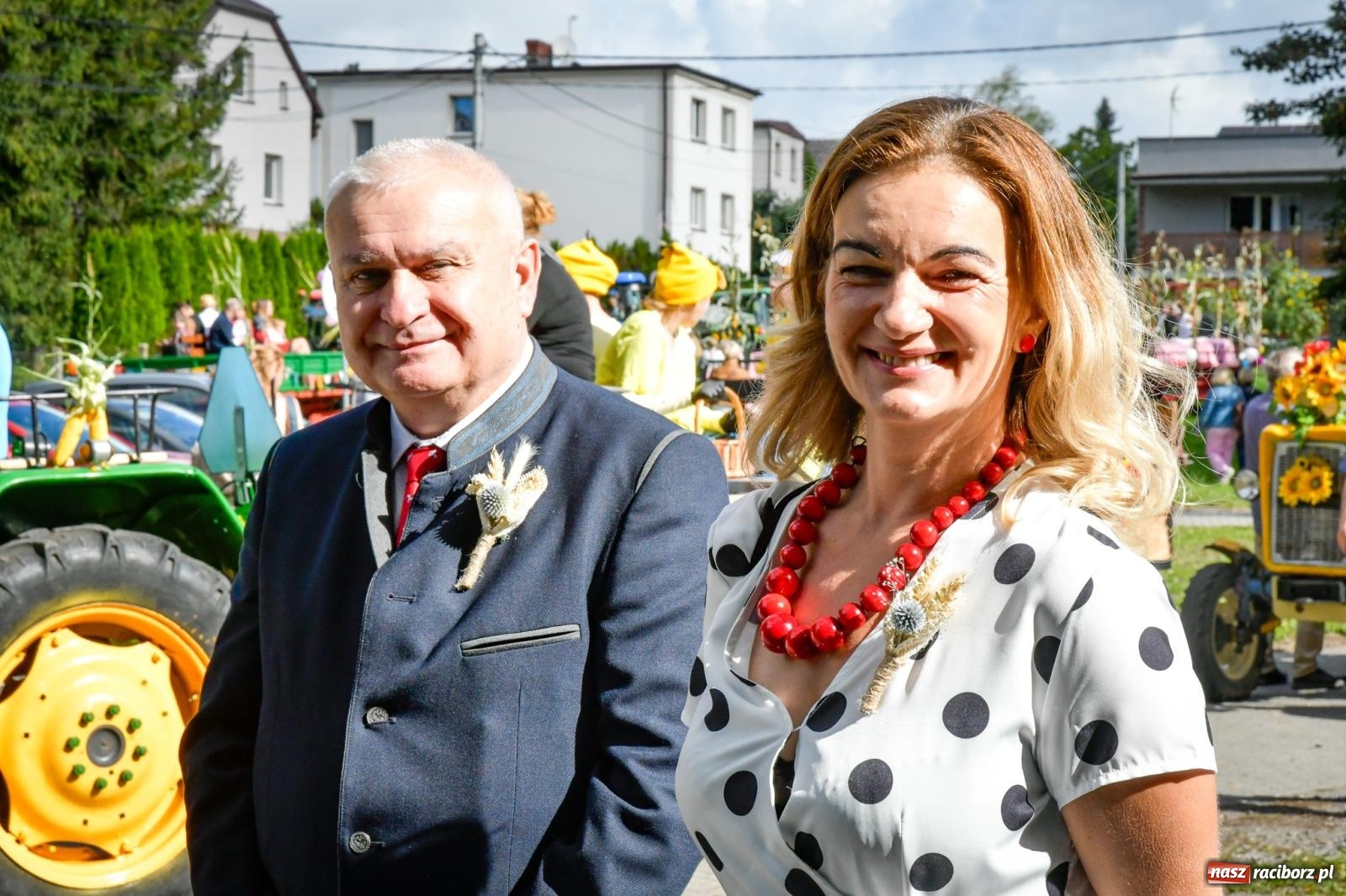Zdjęcie w galerii na portalu naszraciborz.pl: Krowiarki gospodarzem dożynek gminy Pietrowice Wielkie. Korowód i pomnik Ciapka wiadomości z regionu