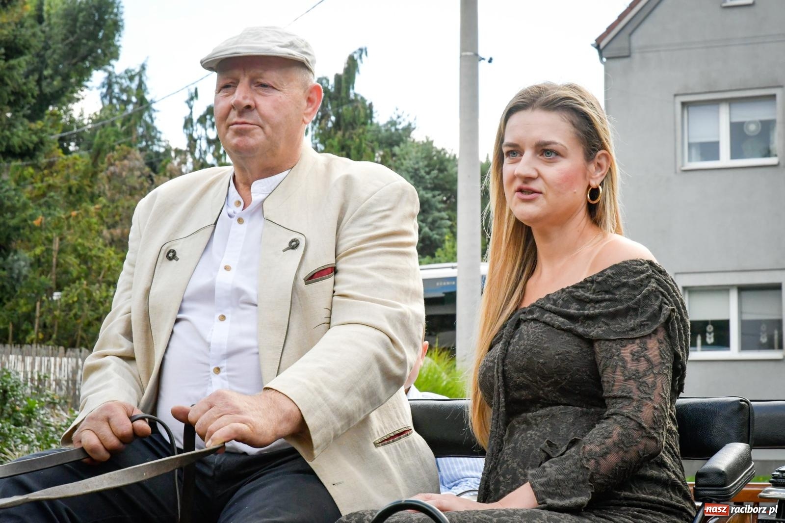 Zdjęcie w galerii na portalu naszraciborz.pl: Krowiarki gospodarzem dożynek gminy Pietrowice Wielkie. Korowód i pomnik Ciapka wiadomości z regionu