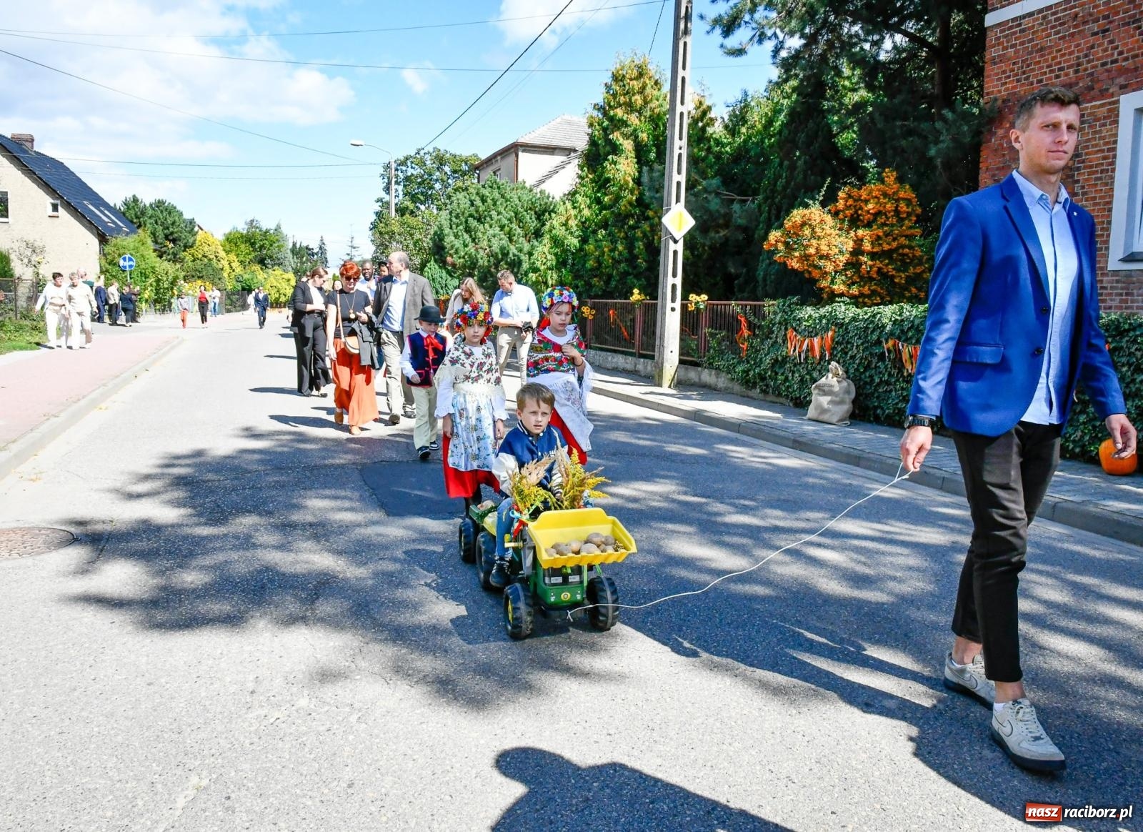 Zdjęcie w galerii na portalu naszraciborz.pl: Dożynki miejskie w Płoni. Racibórz dziękuje za plony wiadomości z regionu