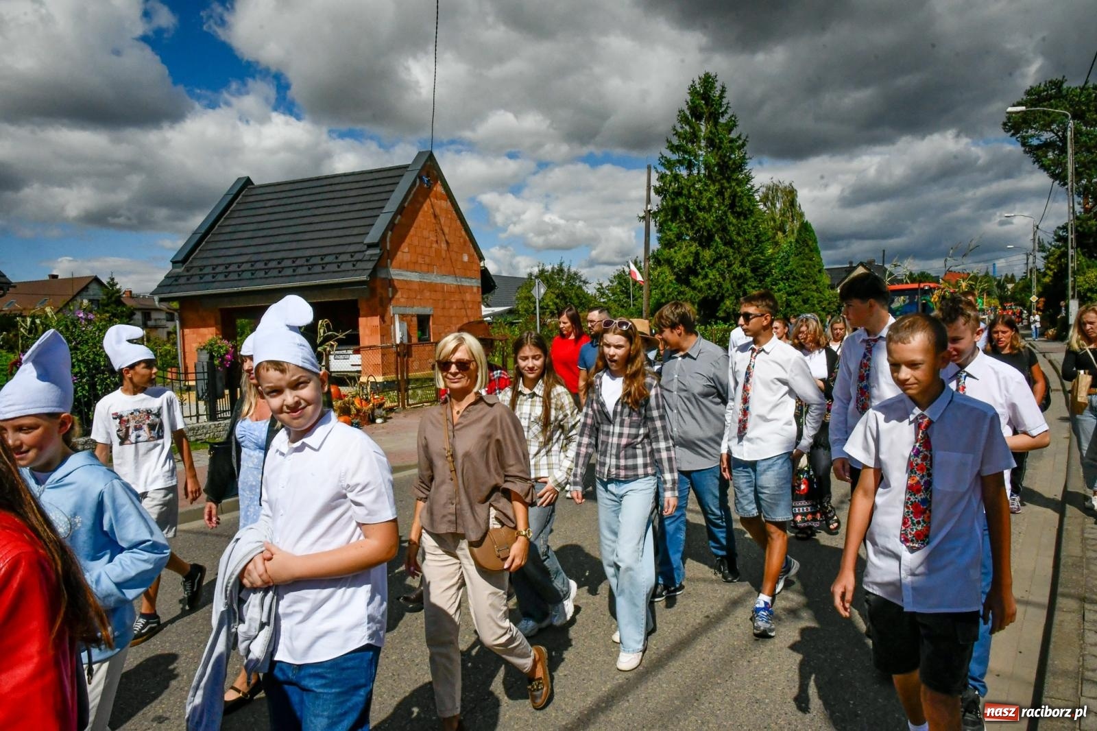 Zdjęcie w galerii na portalu naszraciborz.pl: Dożynki miejskie w Płoni. Racibórz dziękuje za plony wiadomości z regionu