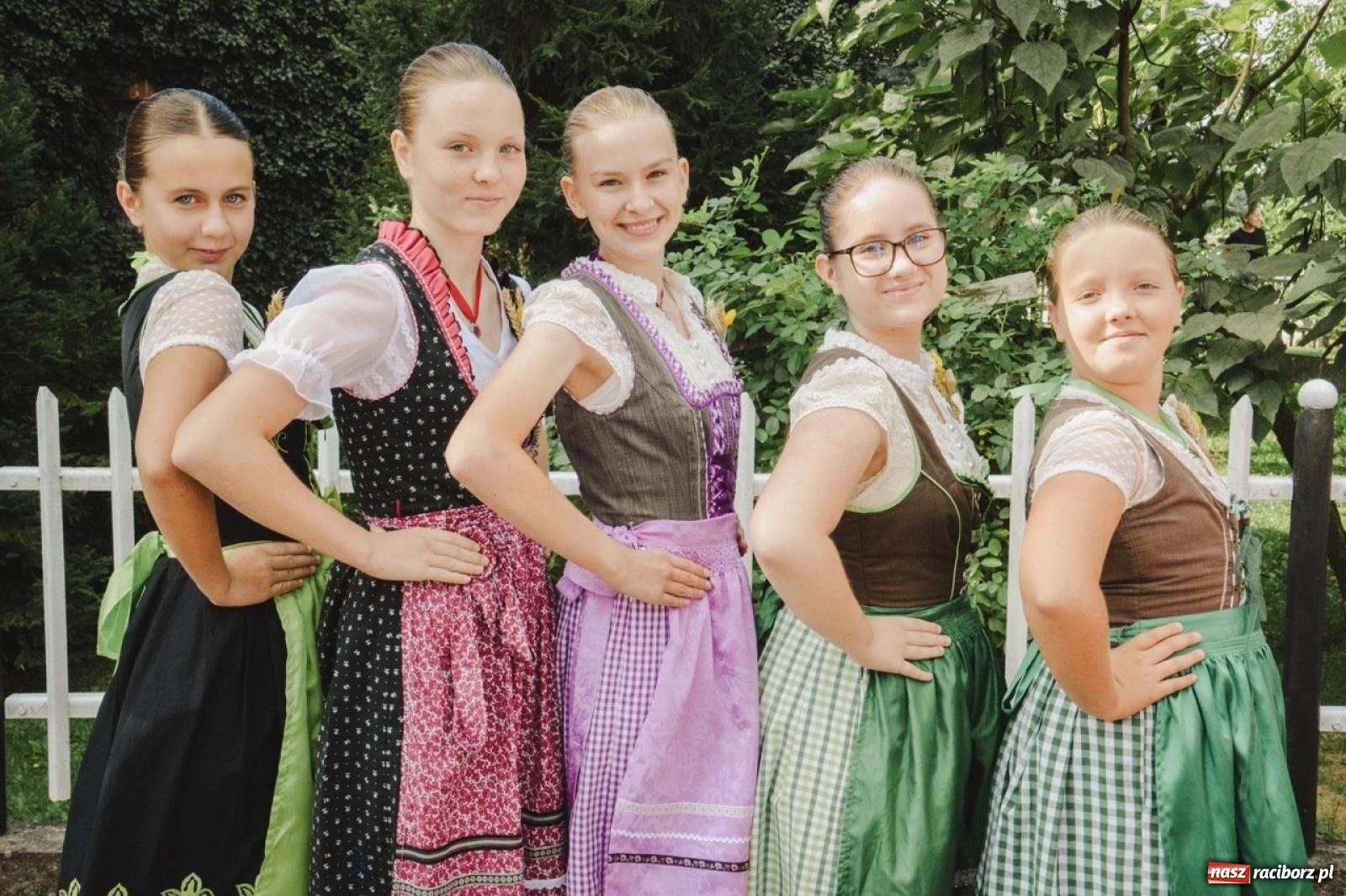 Zdjęcie w galerii na portalu naszraciborz.pl: Barwny korowód rozpoczął Gminne Dożynki w Zawadzie Książęcej [FOTO i WIDEO] wiadomości z regionu