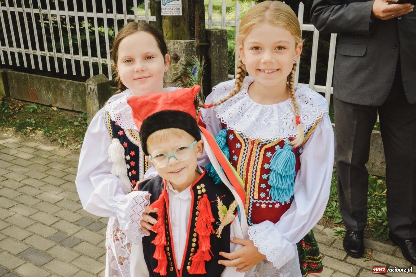 Zdjęcie w galerii na portalu naszraciborz.pl: Barwny korowód rozpoczął Gminne Dożynki w Zawadzie Książęcej [FOTO i WIDEO] wiadomości z regionu