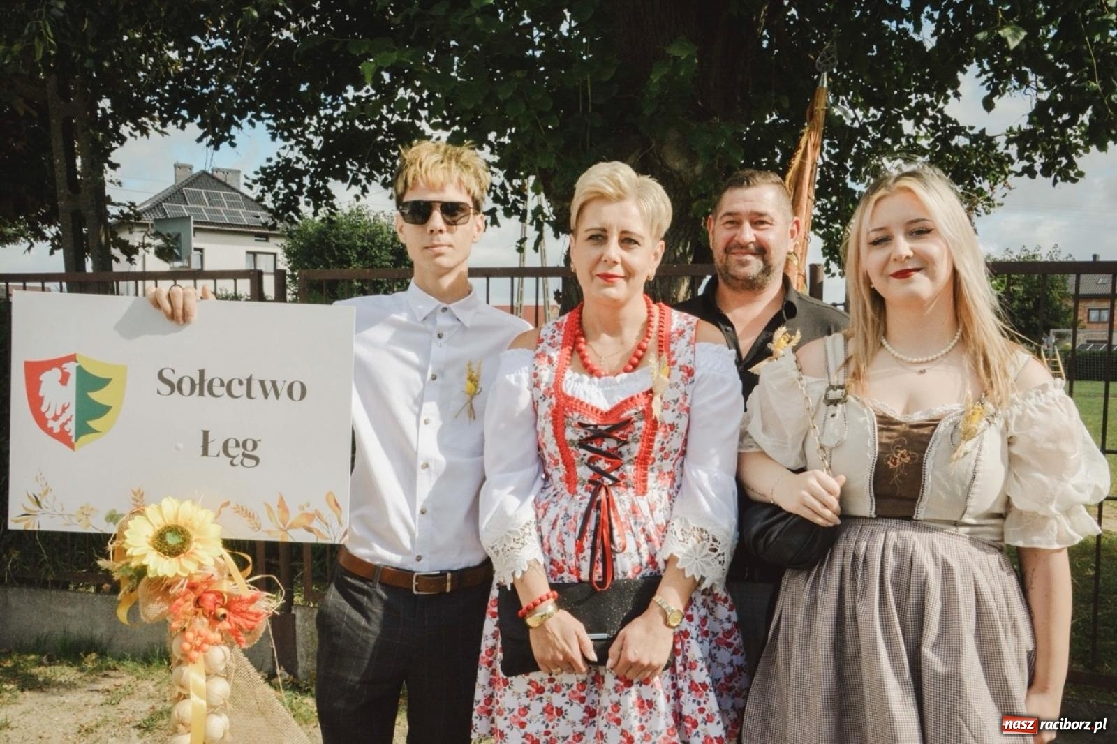Zdjęcie w galerii na portalu naszraciborz.pl: Barwny korowód rozpoczął Gminne Dożynki w Zawadzie Książęcej [FOTO i WIDEO] wiadomości z regionu