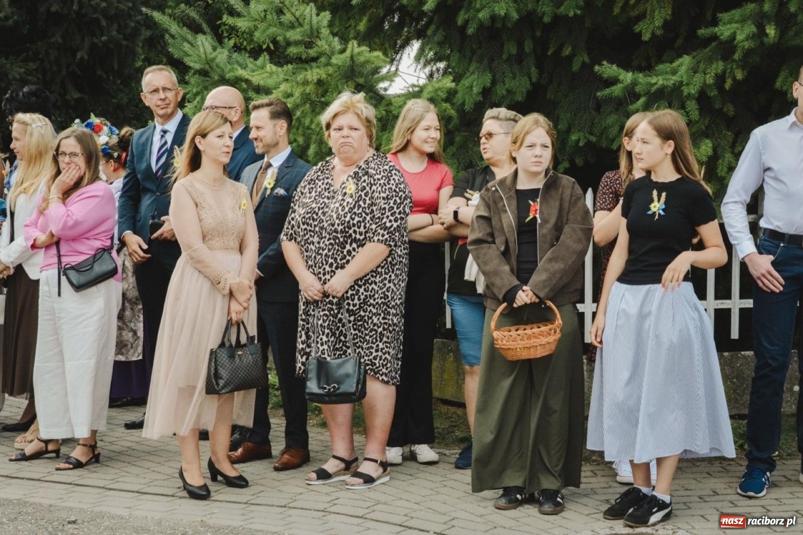 Zdjęcie w galerii na portalu naszraciborz.pl: Barwny korowód rozpoczął Gminne Dożynki w Zawadzie Książęcej [FOTO i WIDEO] wiadomości z regionu