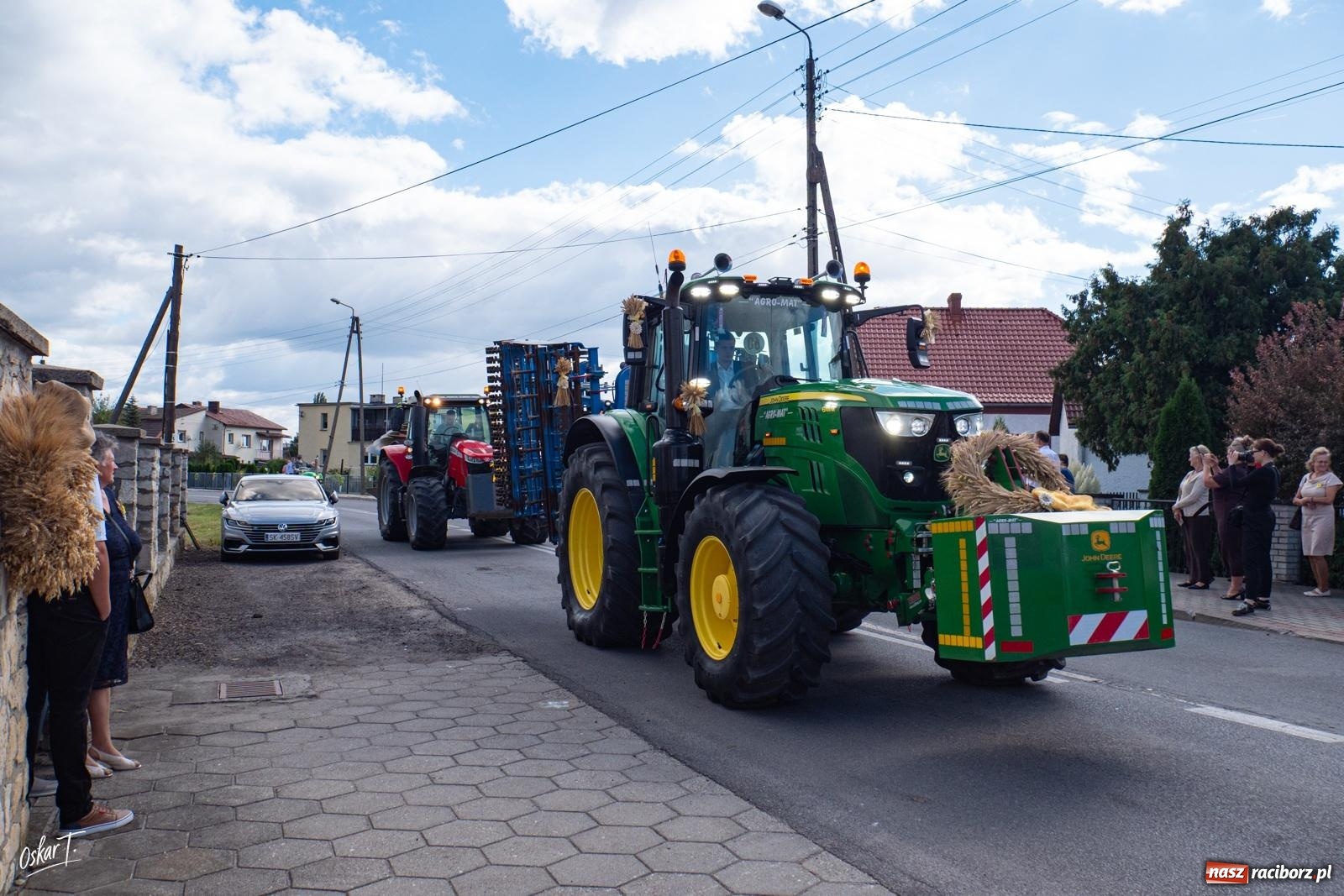Zdjęcie w galerii na portalu naszraciborz.pl: Barwny korowód rozpoczął Gminne Dożynki w Zawadzie Książęcej [FOTO i WIDEO] wiadomości z regionu