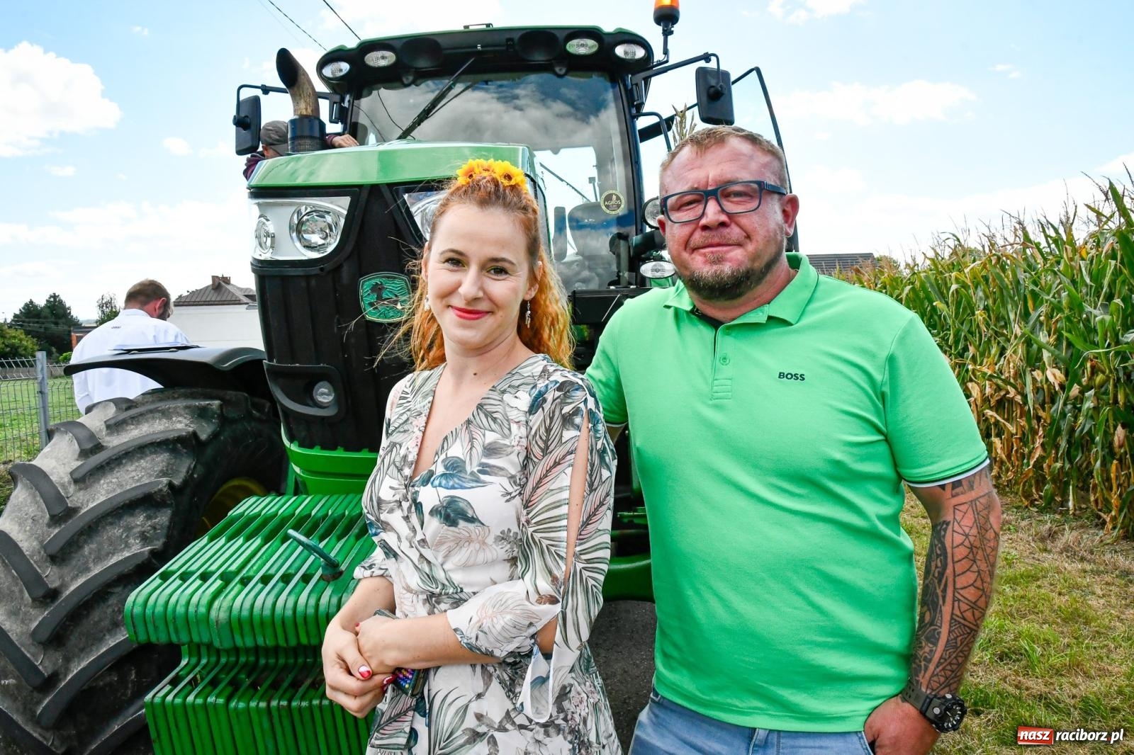 Zdjęcie w galerii na portalu naszraciborz.pl: Gigantyczny korowód w Bieńkowicach. Korony, maszyny i dużo humoru [FOTO i WIDEO] wiadomości z regionu