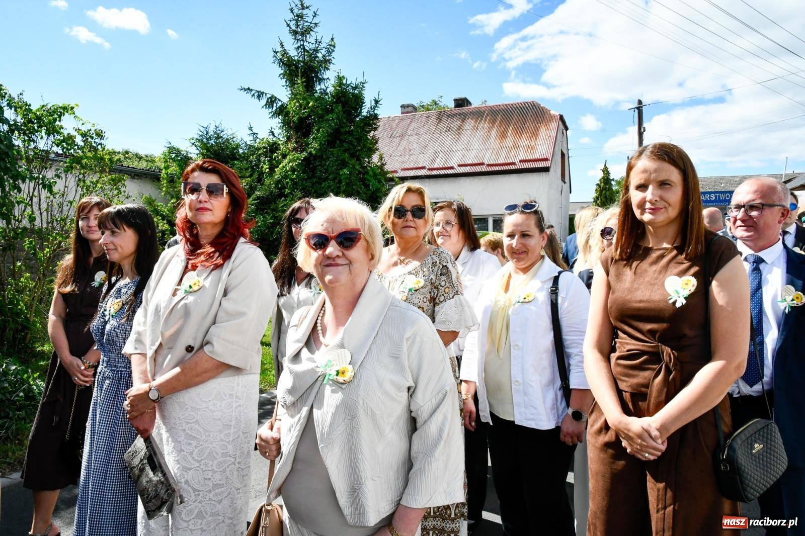Zdjęcie w galerii na portalu naszraciborz.pl: Gigantyczny korowód w Bieńkowicach. Korony, maszyny i dużo humoru [FOTO i WIDEO] wiadomości z regionu