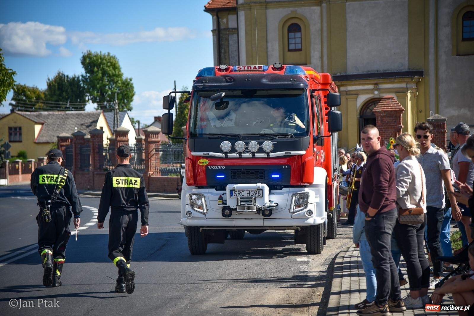 Zdjęcie w galerii na portalu naszraciborz.pl: Dożynki gminy Krzanowice w Wojnowicach. Za nami uroczysty korowód [FOTO i WIDEO] wiadomości z regionu