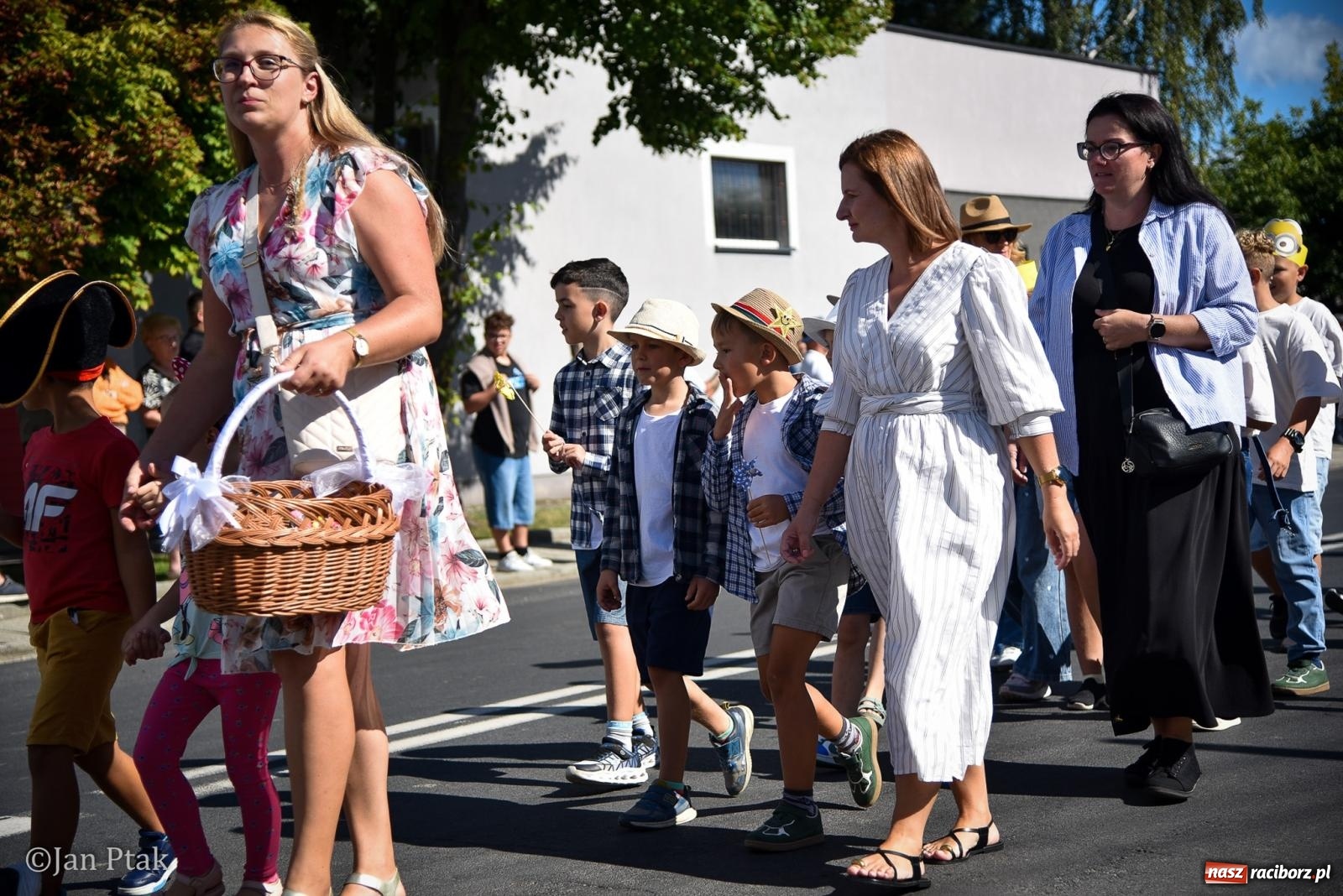 Zdjęcie w galerii na portalu naszraciborz.pl: Dożynki gminy Krzanowice w Wojnowicach. Za nami uroczysty korowód [FOTO i WIDEO] wiadomości z regionu