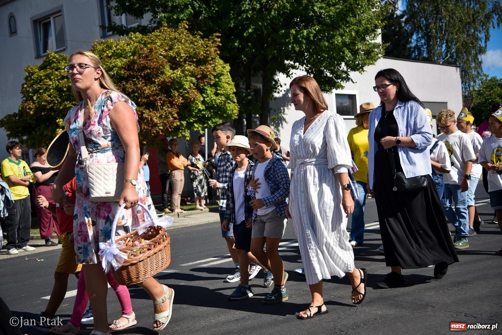 Zdjęcie w galerii na portalu naszraciborz.pl: Dożynki gminy Krzanowice w Wojnowicach. Za nami uroczysty korowód [FOTO i WIDEO] wiadomości z regionu