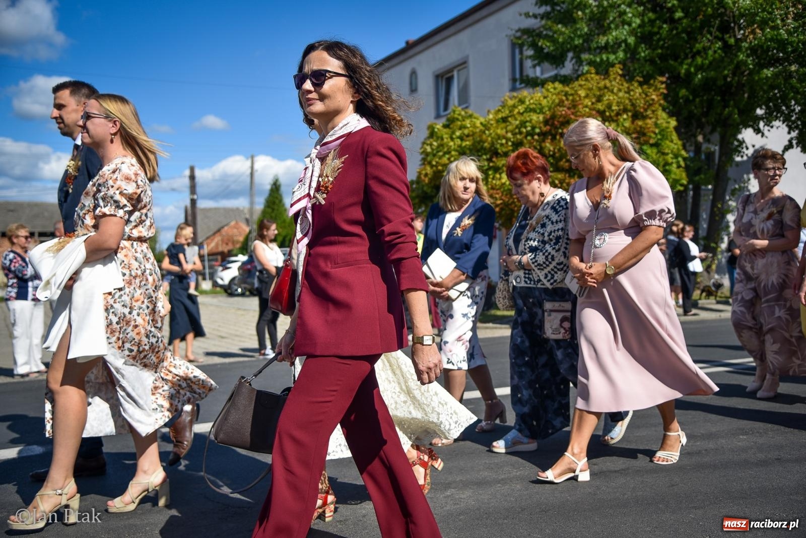 Zdjęcie w galerii na portalu naszraciborz.pl: Dożynki gminy Krzanowice w Wojnowicach. Za nami uroczysty korowód [FOTO i WIDEO] wiadomości z regionu