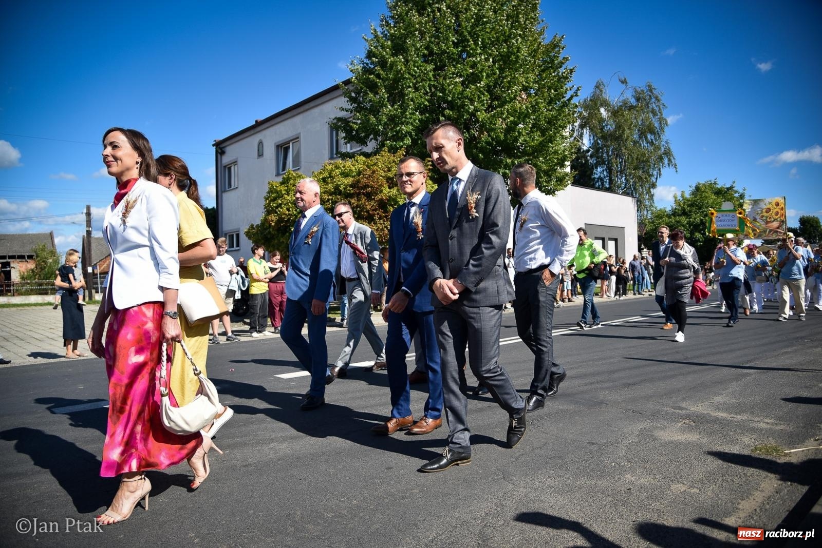 Zdjęcie w galerii na portalu naszraciborz.pl: Dożynki gminy Krzanowice w Wojnowicach. Za nami uroczysty korowód [FOTO i WIDEO] wiadomości z regionu