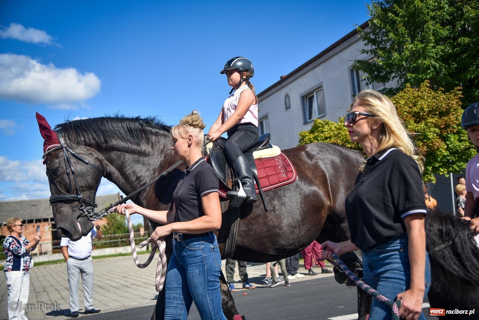 Zdjęcie w galerii na portalu naszraciborz.pl: Dożynki gminy Krzanowice w Wojnowicach. Za nami uroczysty korowód [FOTO i WIDEO] wiadomości z regionu