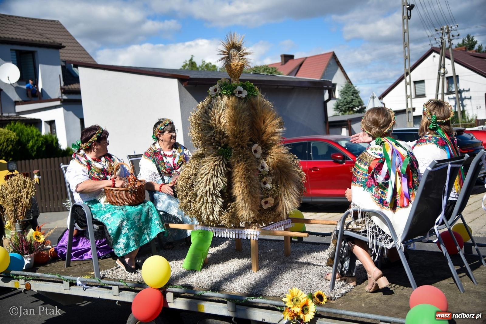 Zdjęcie w galerii na portalu naszraciborz.pl: Dożynki gminy Krzanowice w Wojnowicach. Za nami uroczysty korowód [FOTO i WIDEO] wiadomości z regionu