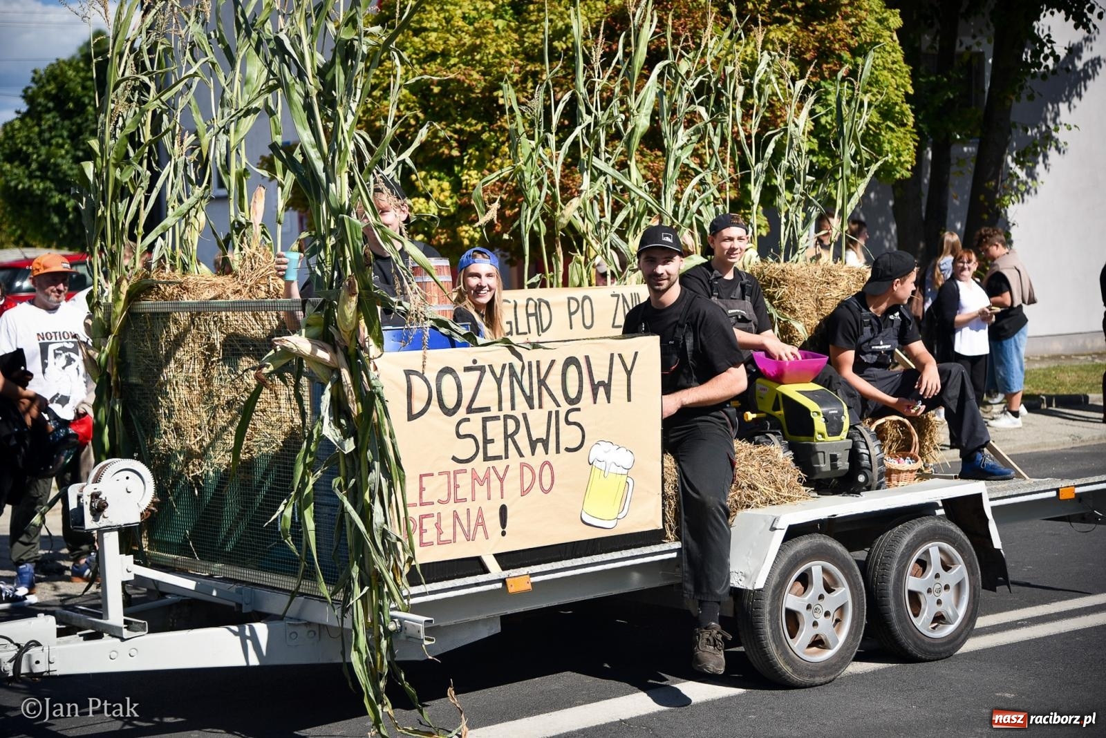 Zdjęcie w galerii na portalu naszraciborz.pl: Dożynki gminy Krzanowice w Wojnowicach. Za nami uroczysty korowód [FOTO i WIDEO] wiadomości z regionu