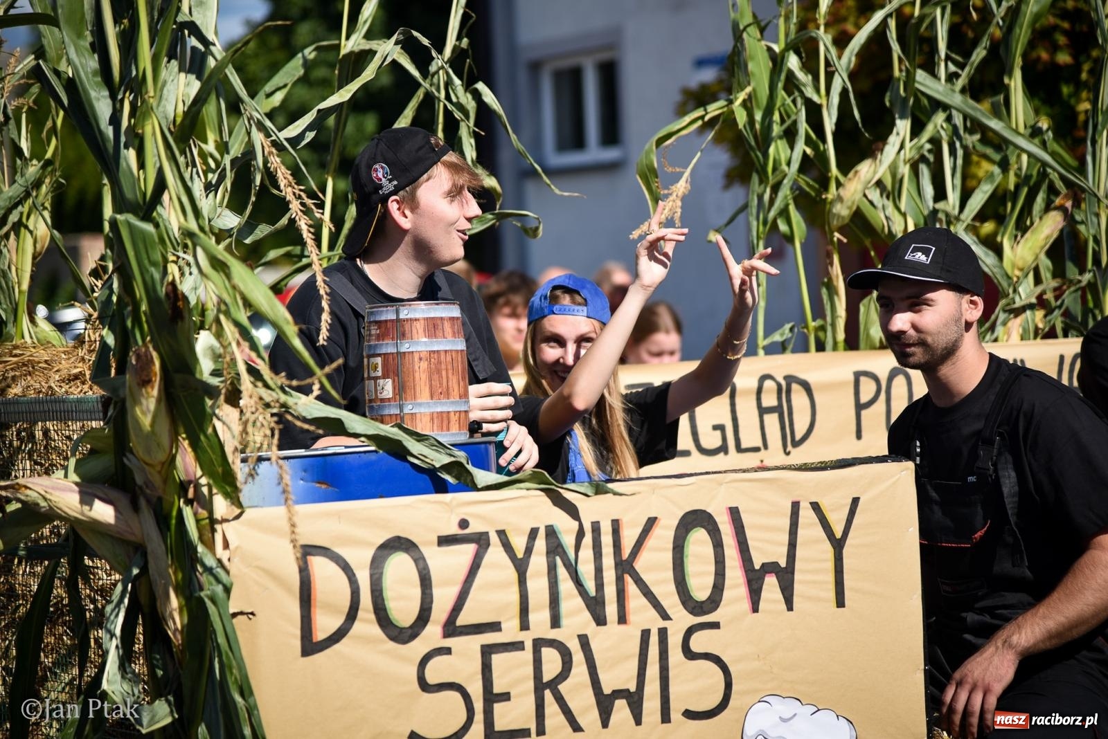 Zdjęcie w galerii na portalu naszraciborz.pl: Dożynki gminy Krzanowice w Wojnowicach. Za nami uroczysty korowód [FOTO i WIDEO] wiadomości z regionu