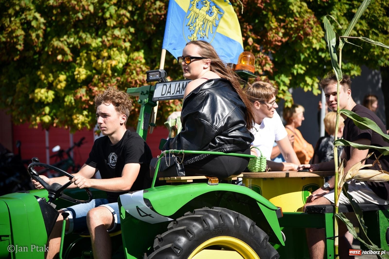 Zdjęcie w galerii na portalu naszraciborz.pl: Dożynki gminy Krzanowice w Wojnowicach. Za nami uroczysty korowód [FOTO i WIDEO] wiadomości z regionu