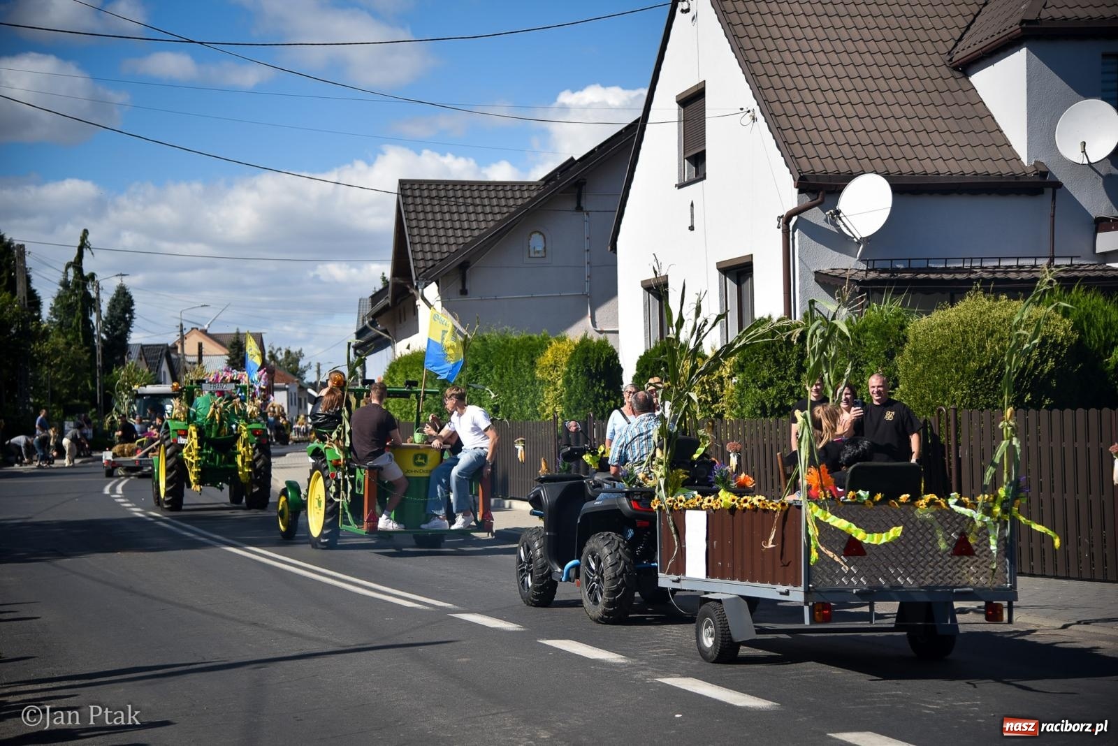 Zdjęcie w galerii na portalu naszraciborz.pl: Dożynki gminy Krzanowice w Wojnowicach. Za nami uroczysty korowód [FOTO i WIDEO] wiadomości z regionu