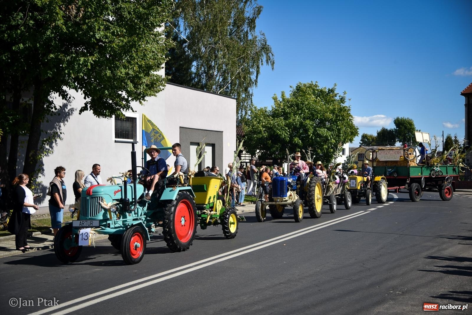 Zdjęcie w galerii na portalu naszraciborz.pl: Dożynki gminy Krzanowice w Wojnowicach. Za nami uroczysty korowód [FOTO i WIDEO] wiadomości z regionu