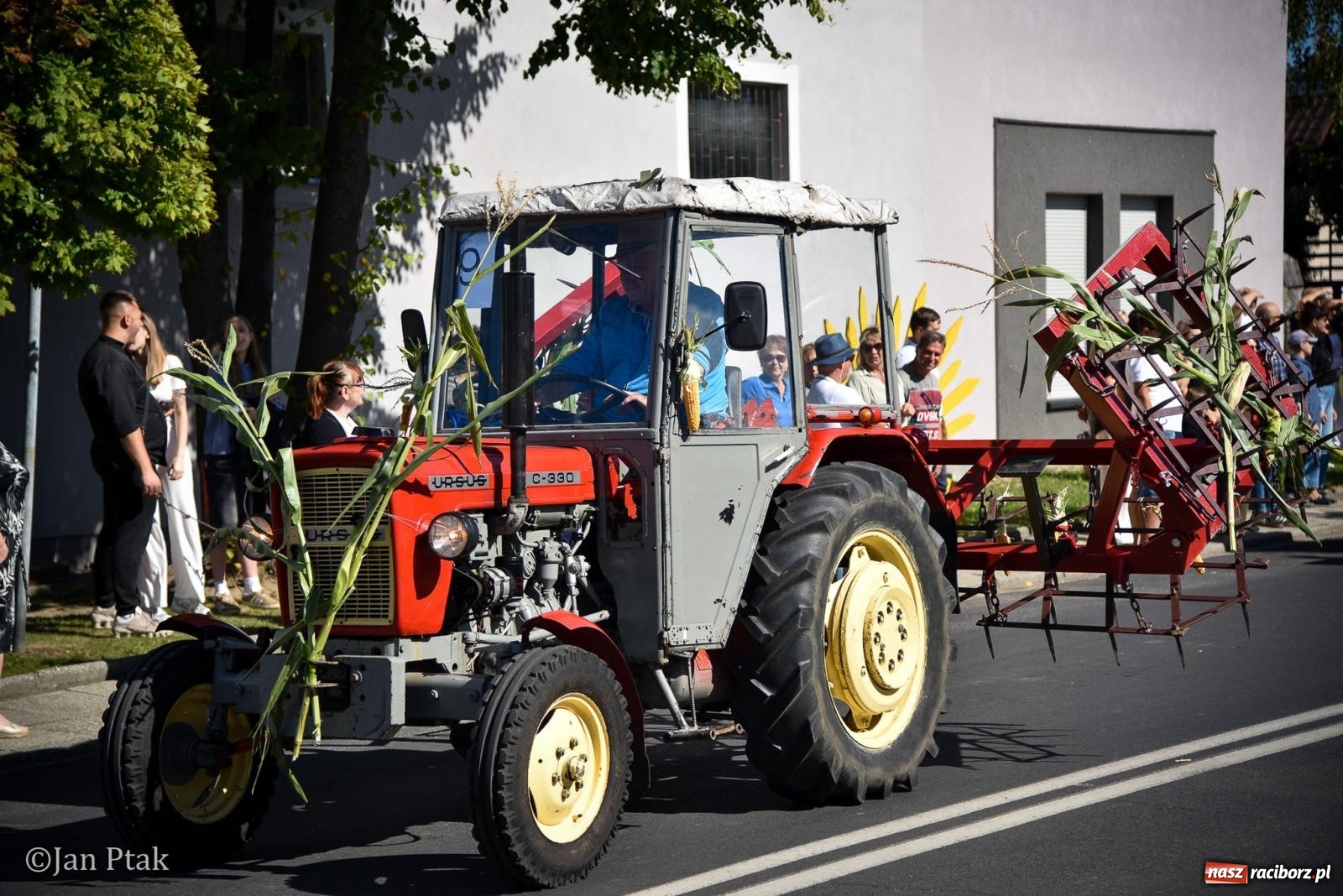 Zdjęcie w galerii na portalu naszraciborz.pl: Dożynki gminy Krzanowice w Wojnowicach. Za nami uroczysty korowód [FOTO i WIDEO] wiadomości z regionu