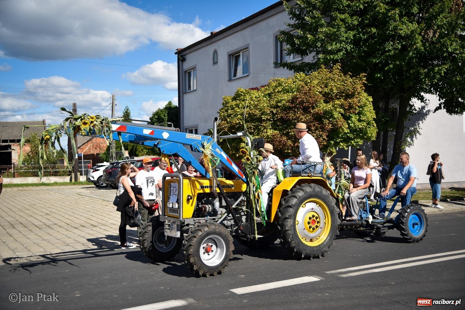 Zdjęcie w galerii na portalu naszraciborz.pl: Dożynki gminy Krzanowice w Wojnowicach. Za nami uroczysty korowód [FOTO i WIDEO] wiadomości z regionu