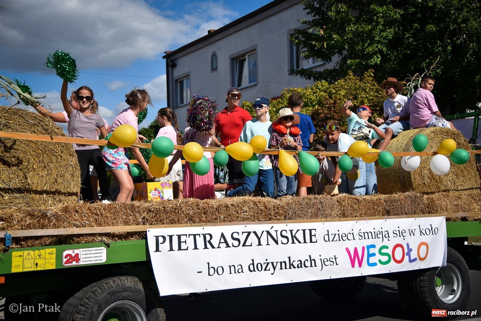 Zdjęcie w galerii na portalu naszraciborz.pl: Dożynki gminy Krzanowice w Wojnowicach. Za nami uroczysty korowód [FOTO i WIDEO] wiadomości z regionu