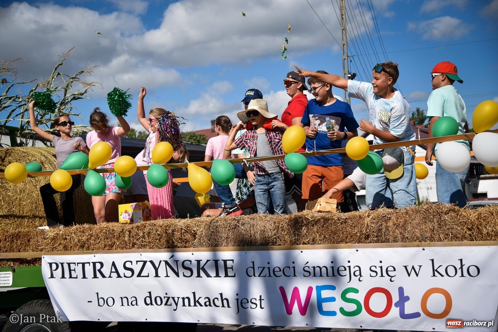 Zdjęcie w galerii na portalu naszraciborz.pl: Dożynki gminy Krzanowice w Wojnowicach. Za nami uroczysty korowód [FOTO i WIDEO] wiadomości z regionu