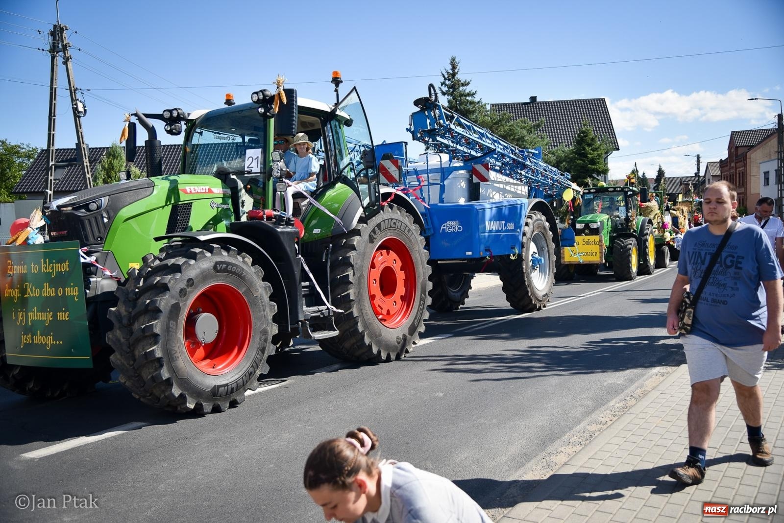 Zdjęcie w galerii na portalu naszraciborz.pl: Dożynki gminy Krzanowice w Wojnowicach. Za nami uroczysty korowód [FOTO i WIDEO] wiadomości z regionu