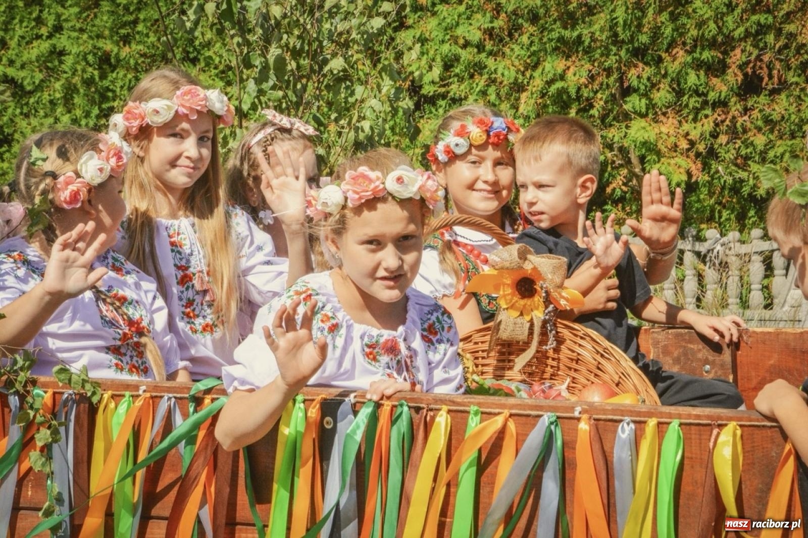 Zdjęcie w galerii na portalu naszraciborz.pl: Dożynki Gminne 2026 w Rudzie Kozielskiej. Mieszkańcy podziękowali za tegoroczne plony [FOTO i WIDEO] wiadomości z regionu