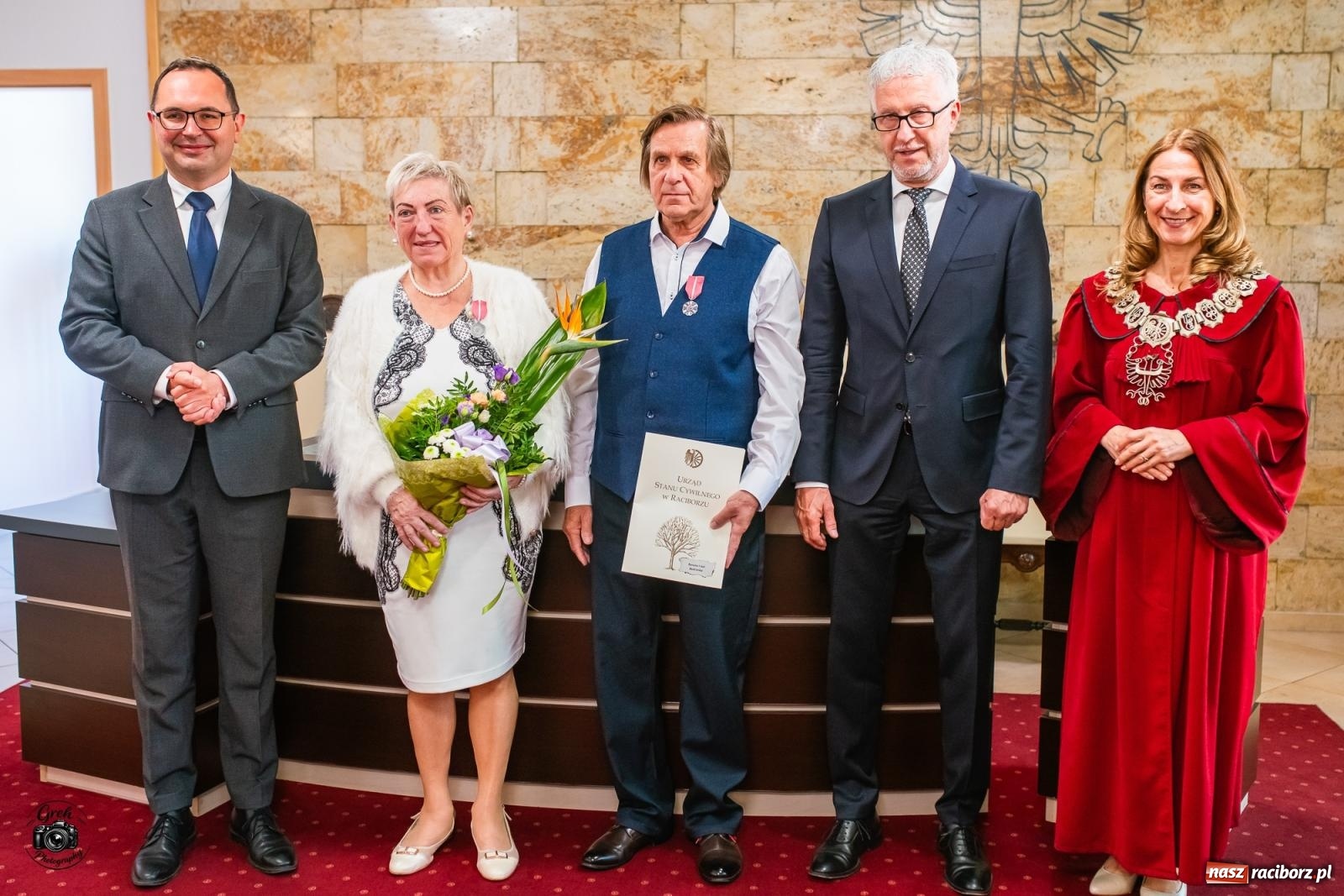 Zdjęcie w galerii na portalu naszraciborz.pl: Gdy dwa serca się kochają, wszystkie trudy pokonają. Złote gody w raciborskim USC [FOTO i WIDEO] wiadomości z regionu