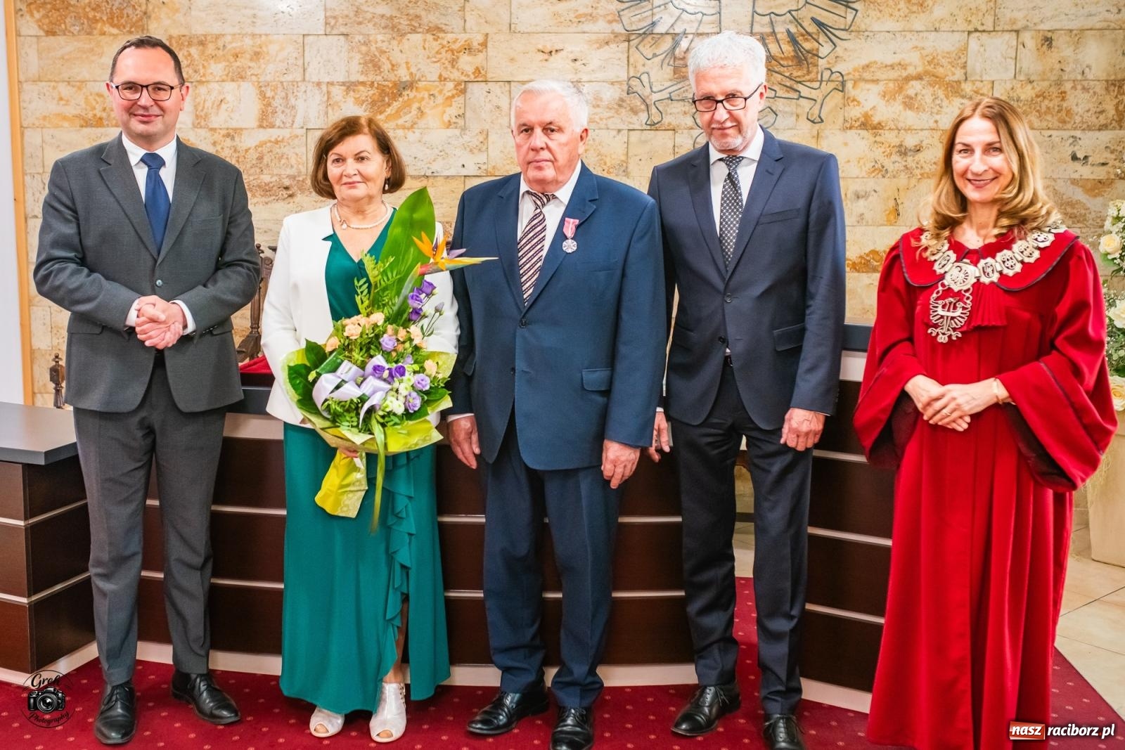 Zdjęcie w galerii na portalu naszraciborz.pl: Gdy dwa serca się kochają, wszystkie trudy pokonają. Złote gody w raciborskim USC [FOTO i WIDEO] wiadomości z regionu