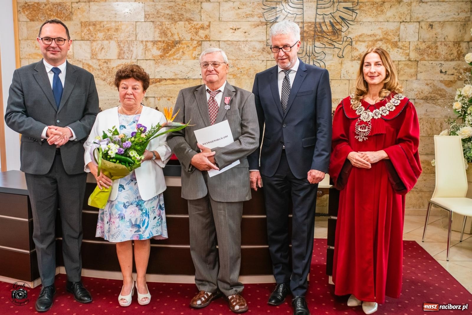 Zdjęcie w galerii na portalu naszraciborz.pl: Gdy dwa serca się kochają, wszystkie trudy pokonają. Złote gody w raciborskim USC [FOTO i WIDEO] wiadomości z regionu