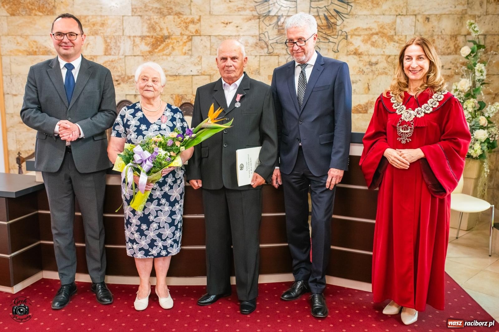 Zdjęcie w galerii na portalu naszraciborz.pl: Gdy dwa serca się kochają, wszystkie trudy pokonają. Złote gody w raciborskim USC [FOTO i WIDEO] wiadomości z regionu