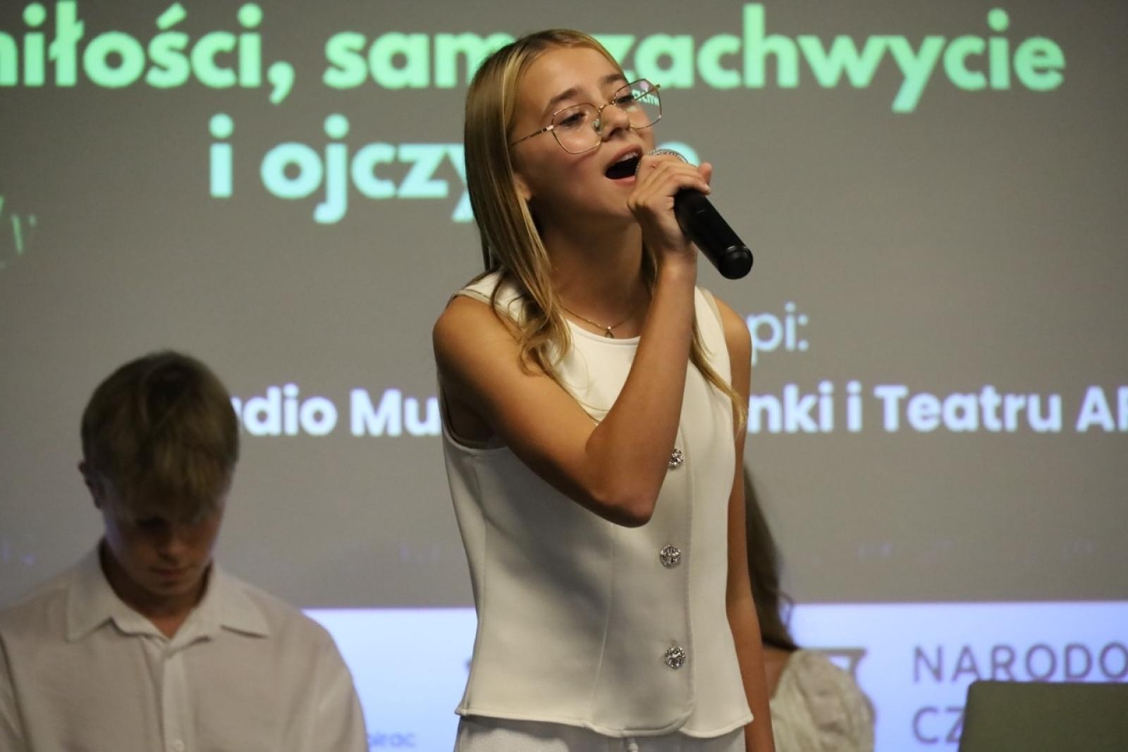 Zdjęcie w galerii na portalu naszraciborz.pl: Nowa przestrzeń dla młodych talentów w Raciborzu! Otwarta Scena Stacji Młodych zaprasza wiadomości z regionu