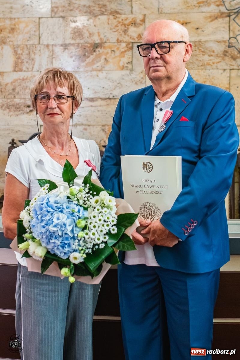 Zdjęcie w galerii na portalu naszraciborz.pl: Miłość, która przetrwała dekady. Siedem par odebrało wyjątkowe odznaczenia [FOTO i WIDEO] wiadomości z regionu